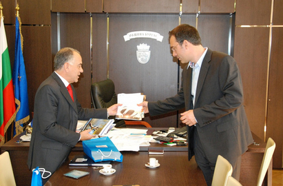 Посланикът на Аржентина на гости при кмета на Бургас Димитър Николов