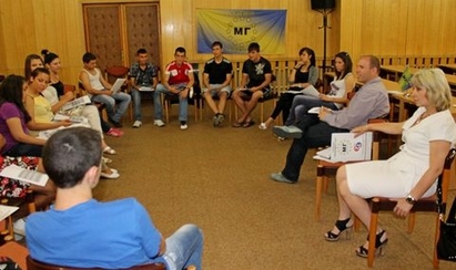 Семинар на тема "Младите и местната власт" се проведе в Средец