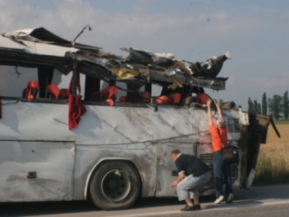 Мегаделото за автобуса-ковчег от магистрала "Тракия" ще се гледа в Бургас