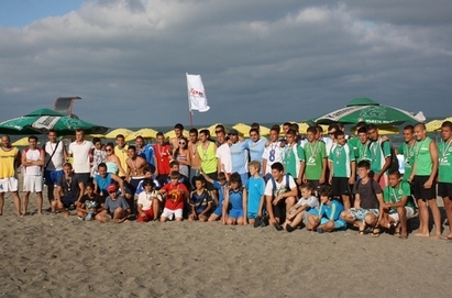 „Изродите” спечелиха плажния футболен турнир „Бургас бийч”