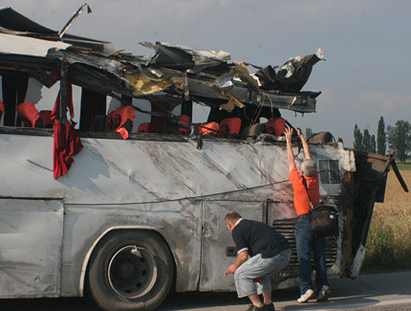 Панихида в Бургас за изгорелите в автобуса на магистрала ”Тракия”