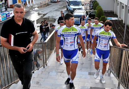 Мениджърът на КК „Несебър“ до Еди Меркс на старта на Тур дьо Франс
