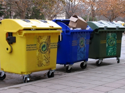 Община Бургас към търговците в центъра: Внимавайте как си хвърляте боклуците!