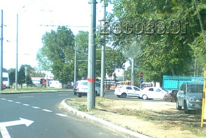 Полиция натръшка двама край Детелината, повече от час претърсва района