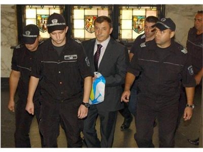 Съдът в паника: Не знаят къде е Алексей Петров