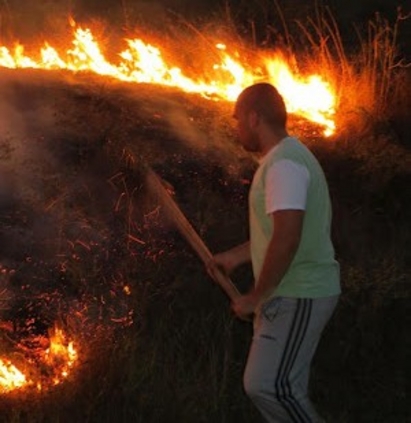 Бедствено положение в Средец, пожарите не секват  (СНИМКИ)
