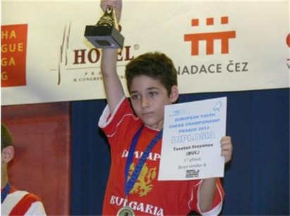 8-годишният Цветан Стоянов от „Бургас 64" стана европейски шампион по шах