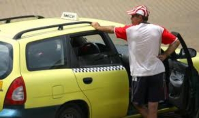 Нагъл таксиджия краде клиентите си с електрошоково устройство