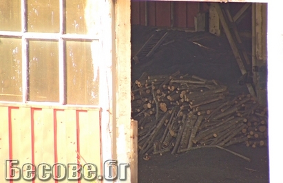 С  добив на дървени въглища турчин задушава осмърденото от фекалии село Дебелт