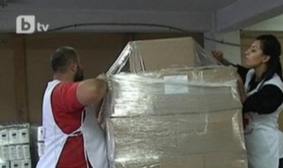Четири камиона с европейски помощи пристигнаха в Бургас