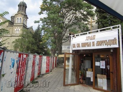 Не в храм, а в кръчма Бургас ще посрещне Рождество Христово