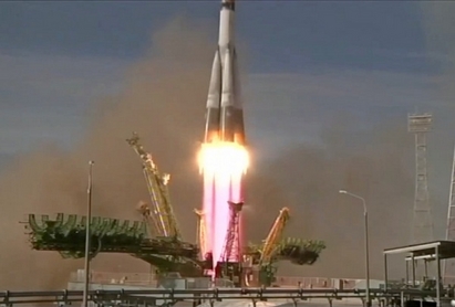Ракетата "Союз" с трима космонавти на борда излетя успешно към МКС (ВИДЕО)