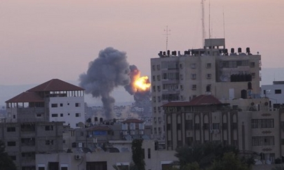 Огнени кълба над Газа, 18 убити