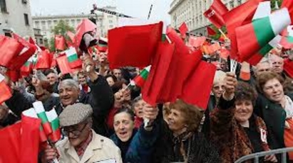 Хиляди скандираха "Оставка" на протестен митинг срещу ГЕРБ