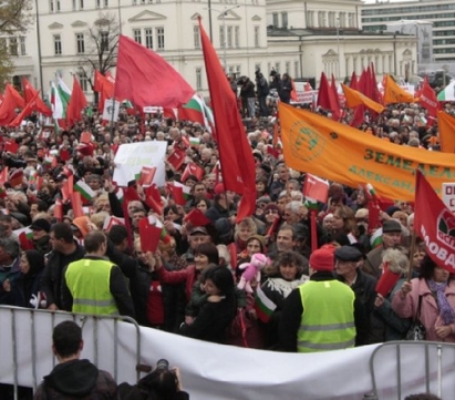 Протестите на БСП били като месечния цикъл