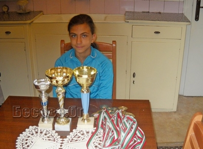 Златната Настя печели медали, но живее в Бургас без ЕГН