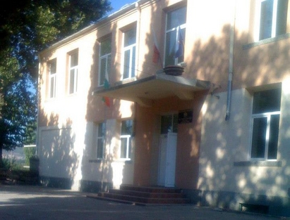 Община Руен набута училище в борчове за ток и вода