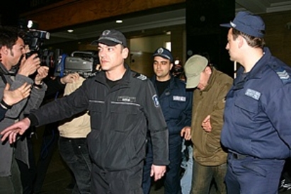 14 обекта на дедесарите, източили 12 милиона, претърсени от полицията