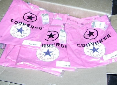 Тениски-ментета "Converse" засечени в ТИР на Капитан Андреево