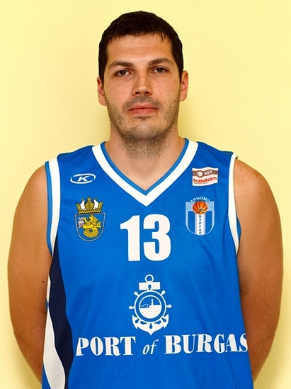 Баскетболният "Черноморец" се раздели с Владан Вириевич
