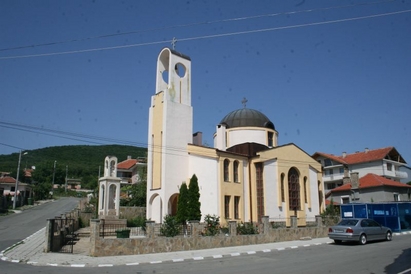 Безбожници окрадоха и храма "Св. Иван Рилски" в с. Кошарица