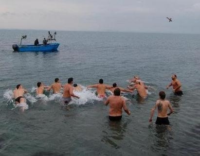 В Средец ще спасяват Кръста в язовира, а в Приморско – на пристанището