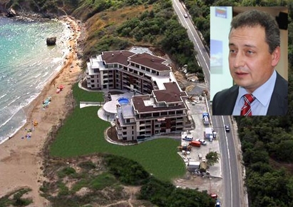 Главният архитект на Созопол заживя върху дюни в имот за 1,56 млн.евро