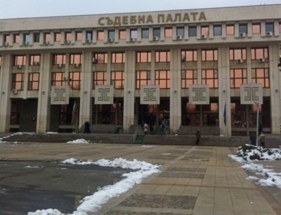 Бургаската съдебна палата остава затворена за 24 часа