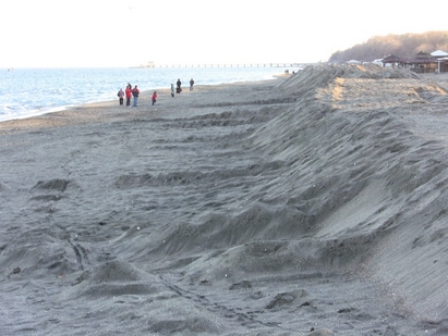 Международна комисия на "Син флаг" инспектира Северния плаж в Бургас
