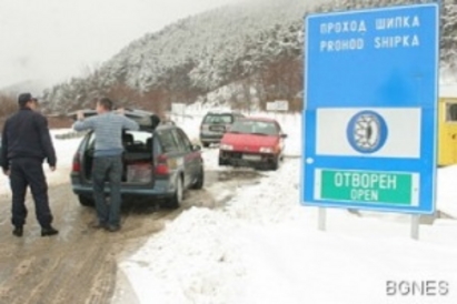 Скали затрупаха прохода "Шипка"