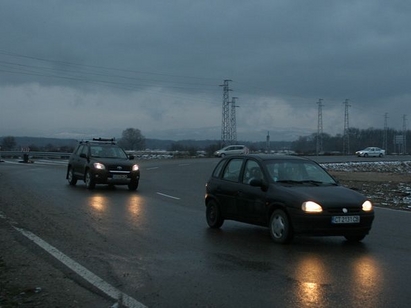 Мокри са пътните настилки в Бургаска област