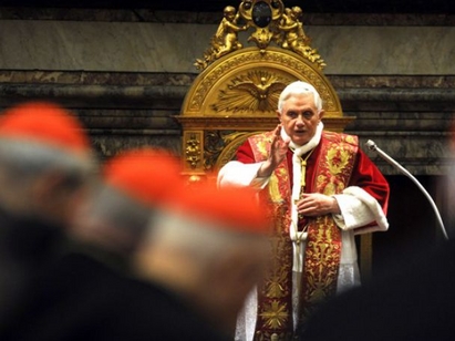 Папата абдикира по здравословни причини