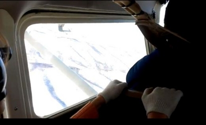 Вижте как пътник засне катастрофата на самолета си! (ВИДЕО)