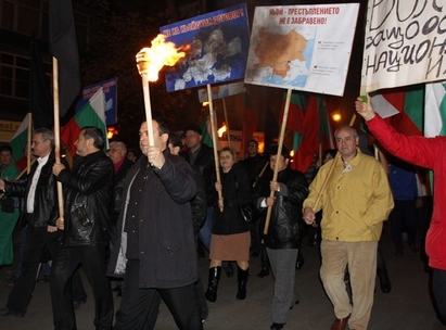 НФСБ повежда факелно шествие в памет на Левски в Бургас