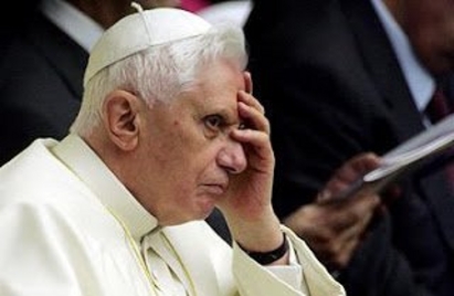 Папата се оттеглил заради гей мрежа във Ватикана