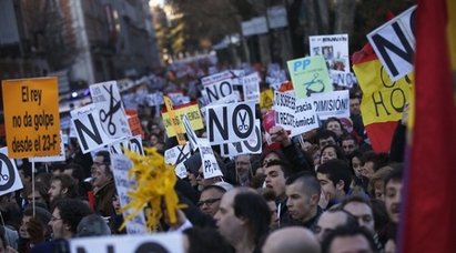 Десетки хиляди испанци протестираха срещу корупцията и съкращенията