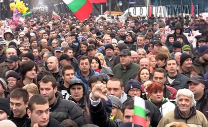 Над 4 000 бургазлии поискаха промяна в държавата на площад  "Тройката" (ВИДЕО)