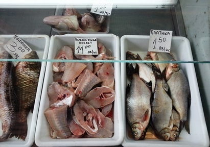 Търговци на риба в центъра на Бургас масово се изпокриха