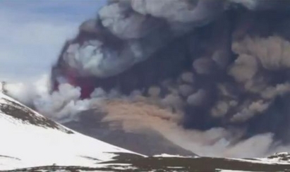 Вижте как бушува вулкана Етна в Сицилия (ВИДЕО)