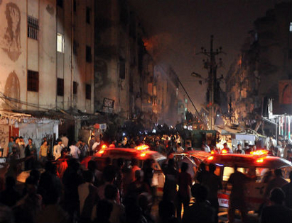Най-малко 52-ма загинали и 170 ранени при взривовете в Карачи