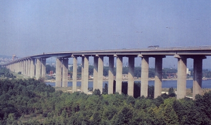 Мъж се самоуби, скачайки от Аспаруховия мост във Варна