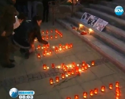България е в траур, хиляди свещи горят за Пламен