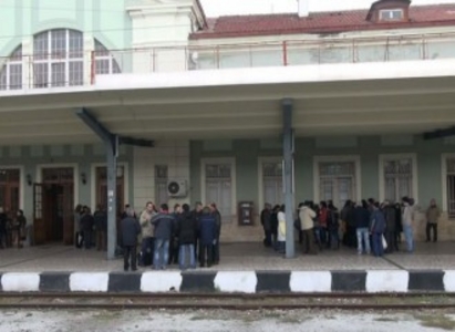 Протестиращи излизат пред Бургаската ЖП гара в събота