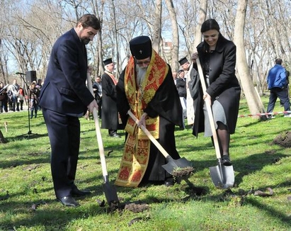 Благословиха основният камък на параклиса в Морската градина, ще е готов до Гергьовден