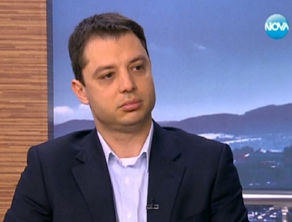 Добрев: Овчаров заложи приходите на НЕК, заради него плащаме за скъп ток