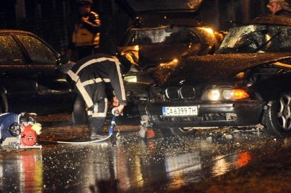 Тежка катастрофа в София, двама загинали