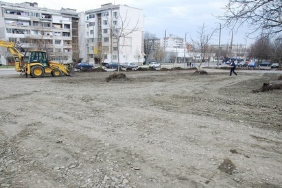 Нов паркинг с близо 100 места строят в “Меден рудник”