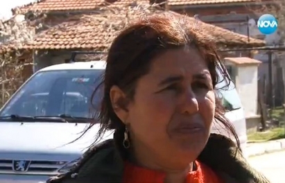 Гонят ромска фамилия, заграбила общински терен