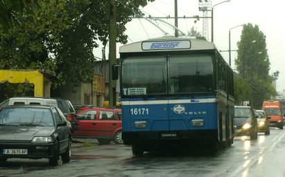 Нови мегатовари минават през Бургас, демонтират тролейбусната мрежа
