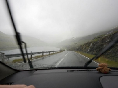 Мокри и хълзгави са пътищата в Бургаски регион